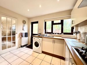 Kitchen- click for photo gallery